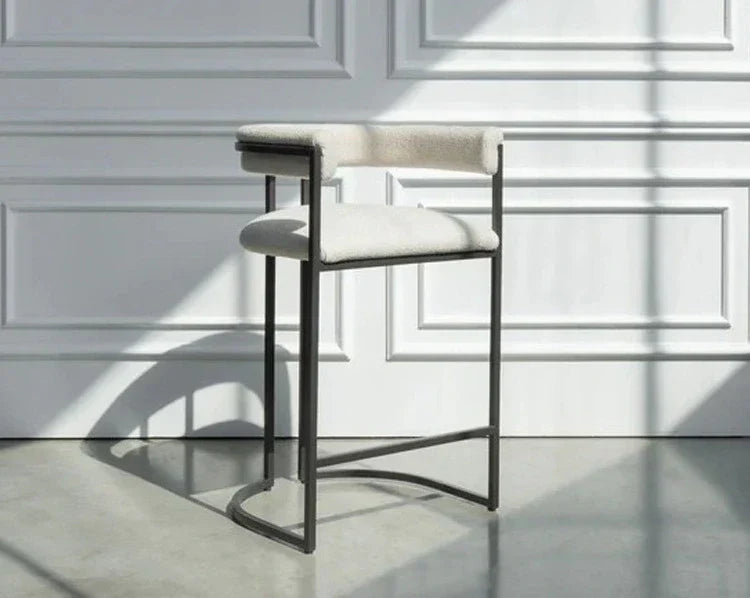 How to Pick the Perfect Bar Stool Height