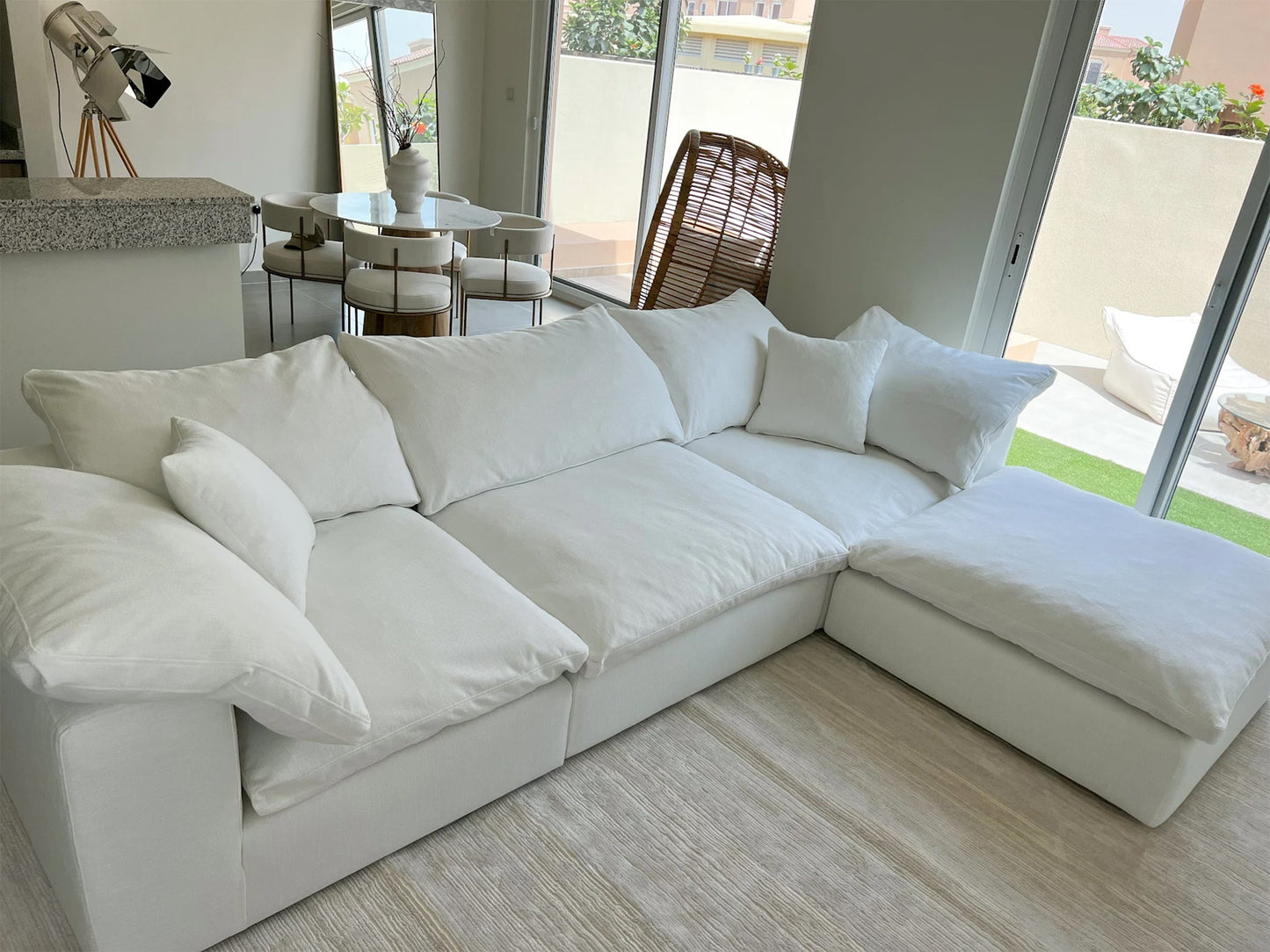 Top 10 Luxury Sofa & Furniture Stores in Dubai for 2025