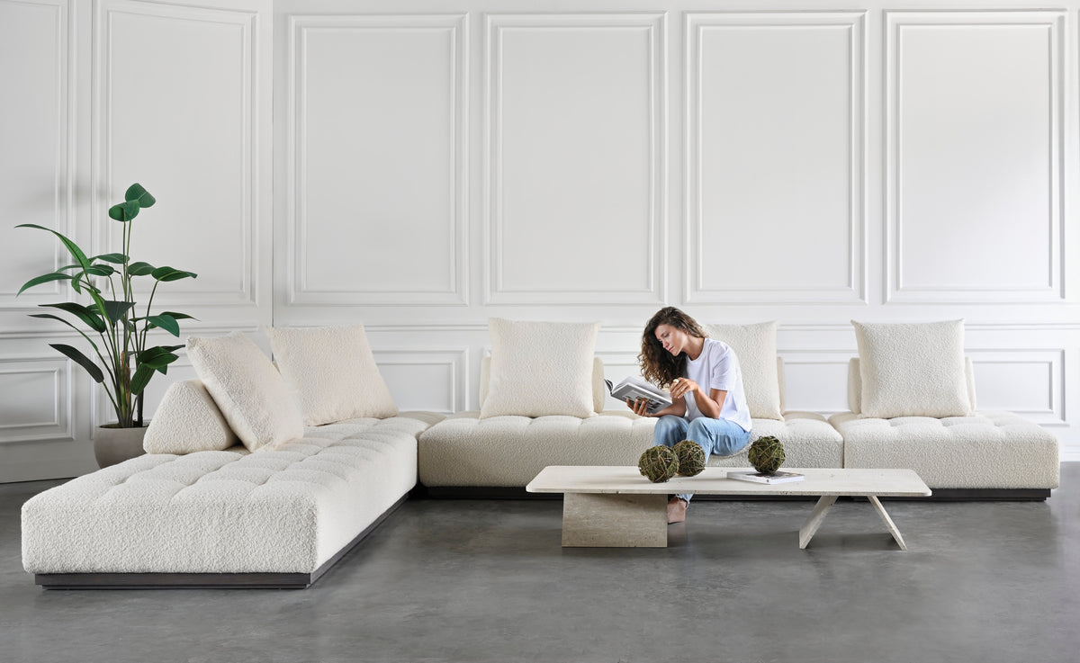 Buy Modern Coffee Tables in Dubai Luxury Marble, Round & Glass Coffee