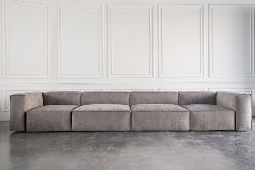
                  
                    Moda Sofa
                  
                