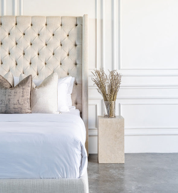 
                  
                    London Tufted Sheltered Bed
                  
                